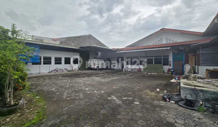 Ready-to-Use Strategic Warehouse or Factory in the Industrial and Warehouse Area of Jalan Industri Telukan Grogol Sukoharjo