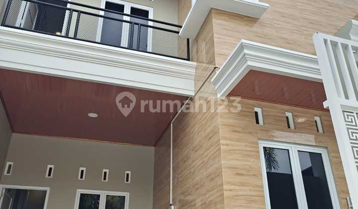 Brand New 2-Story House in the City Center 2