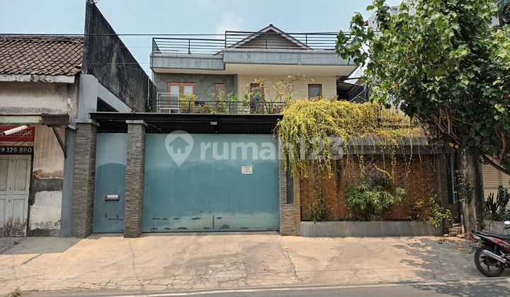 Rumah 2 Lantai Siap Huni Di Jalan Surya, Jagalan, Jebres, Solo