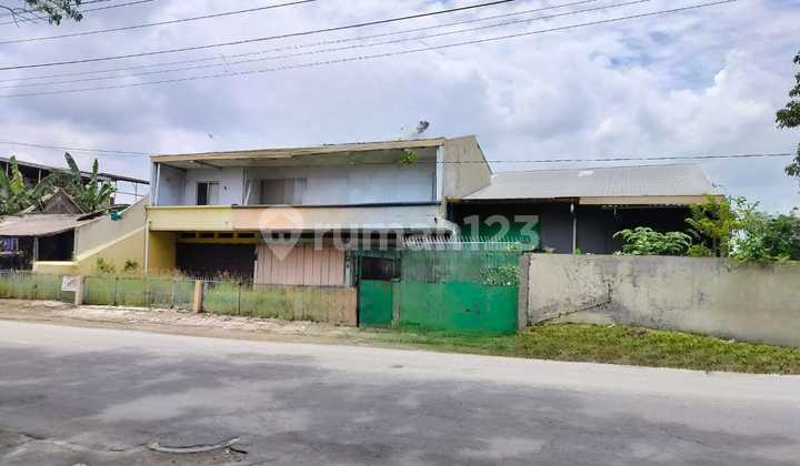 Beli Gudang Dapat 3 Ruko 2 Lantai Pinggir Jalan Solo - Purwodadi, Dekat Pintu Tol Gondangrejo 2