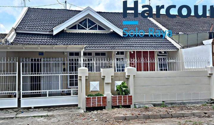Rumah Siap Huni Bersih Terawat Di Perumahan Bergengsi Di Solo Baru. 2
