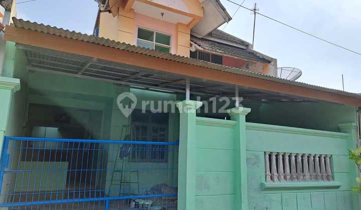 Rumah 2 Lantai Siap Huni di Perumahan Dekat Mall The Park, Solo Baru