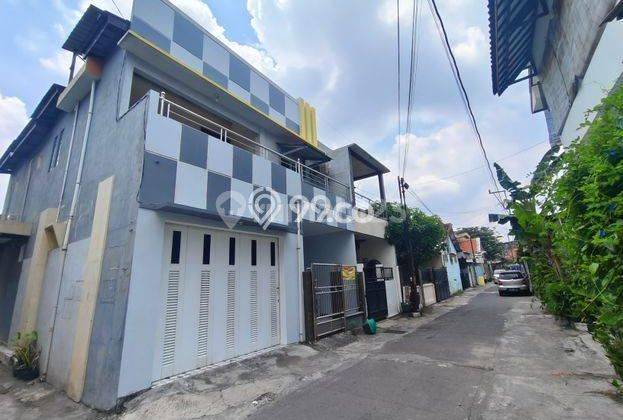 Rumah Bagus 2 Lantai Tengah Kota 1