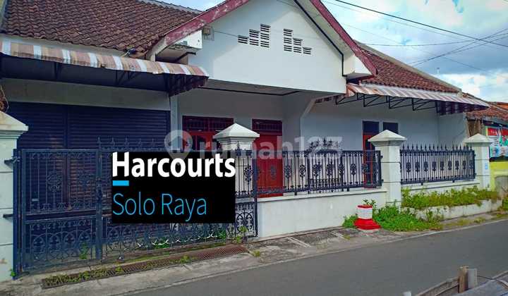 Rumah 1½ Lantai Hitung Tanah Di Sumber, Banjarsari, Solo