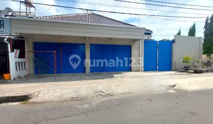 Ready-to-Use Warehouse on Adi Sucipto Street, Solo