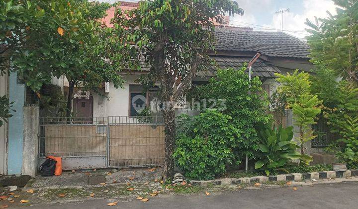 Rumah Strategis Hitung Tanah Di Perumahan Fajar Indah 1