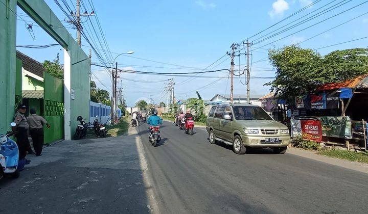 Gudang strategis siap pakai di kawasan industri Jalan Mojo 2