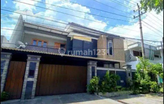 Rumah Mewah 2 Lantai
full Furnish Tengah Kota 1