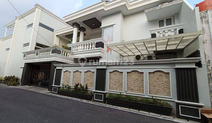 Rumah Mewah Bagus Kokoh 2 Lantai Full Furnish + Kolam Renang 2