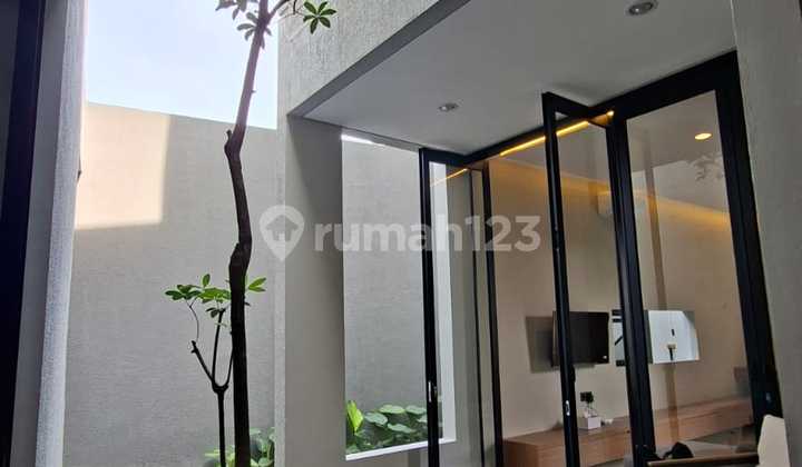 Rumah Baru 2 Lantai Modern Minimalis Full Furnish di Cluster Dekat Pakuwon Mall Solo Baru 2