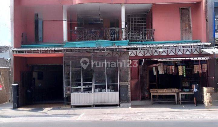 Ruko 3 lantai bisa untuk rumah tinggal sekaligus ruang usaha di area emas di Jalan Jaya Wijaya, Mojosongo, Solo 1