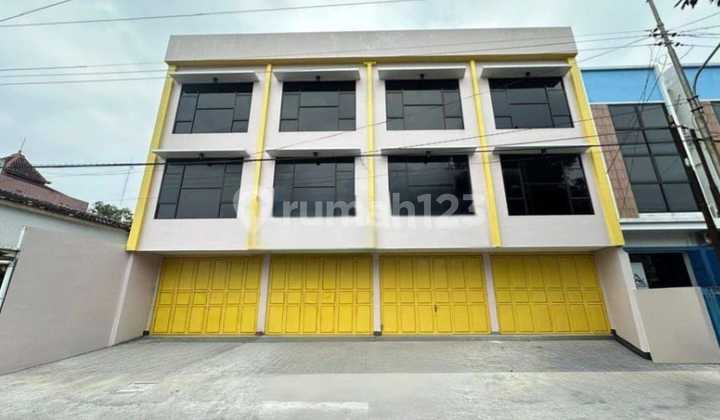 Ruko Baru Gress 3 Lantai Strategis Dekat Jalan Yos Sudarso Serengan Solo