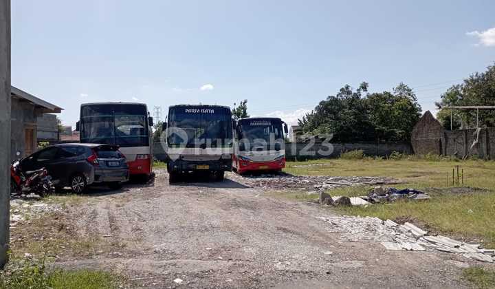 Prime Land Ready to Build, Strategic Location. Already Fenced with Perimeter Walls & Has a Gate on the Solo-Purwodadi Main Road. Prime Land Ready to Build, Strategic Location. Already Fenced with Perimeter Walls & Has a Gate on the Solo-Purwodadi Main Road.