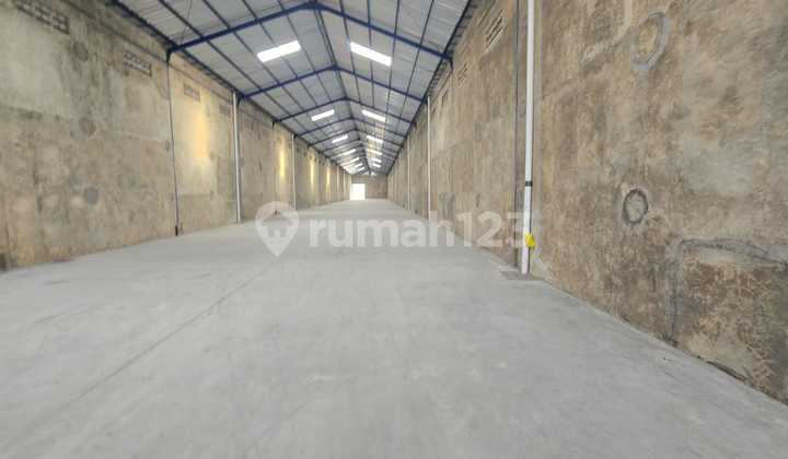 Good Warehouse in Red Zone for Industry Good Warehouse in Red Zone for Industry