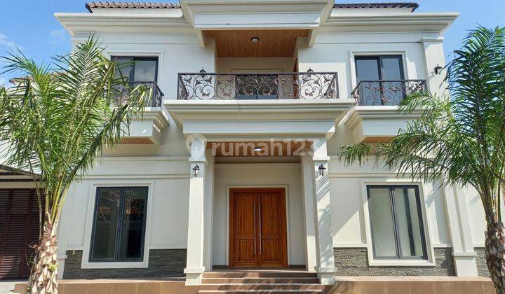 Rumah Mewah Baru Bagus 2 Lantai Full Furnished Di Cluster Elit 1