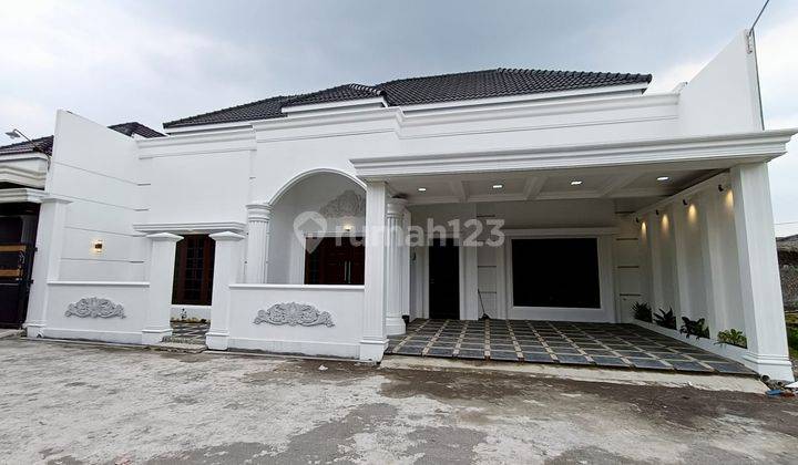 Rumah Bagus Baru Gress Dengan Desain American Classic Dekat Gentan 1