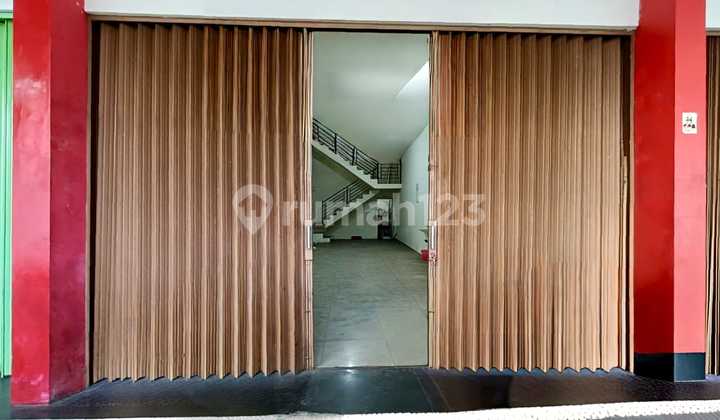 Good 2-Story Shop House by the Main Road in Pajang, Laweyan, Solo 2