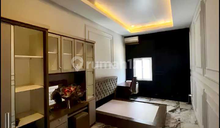 Rumah Bagus 2 Lantai Full Furnish Di Cluster 2