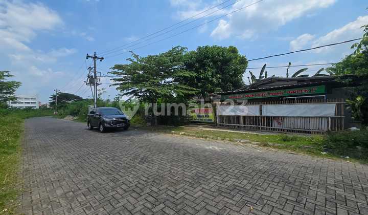 Vacant Land Ready to Build on Viena Utama Street (Boulevard), Solo Baru Vacant Land Ready to Build on Viena Utama Street (Boulevard), Solo Baru