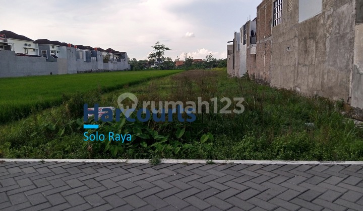 Tanah Strategis Di Kawasan Perumahan Di Gentan