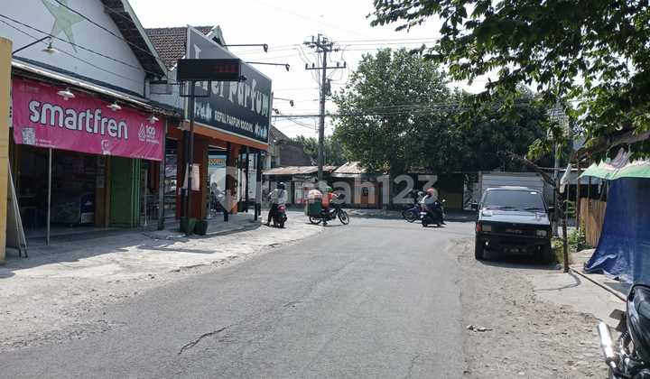 Good 2-Story Strategic Ruko Ready to Use Near Klodran Toll Gate in Colomadu, Solo 2