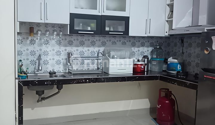 Rumah Bagus 2 Lantai Full Furnished di Cluster Elite di Gentan, Solo 2