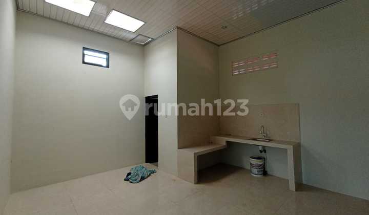 New 2-Storey Ruko, Strategic, Move-In Ready, Near Klodran Toll Gate Exit in Banyuanyar, Banjarsari, Solo. 2