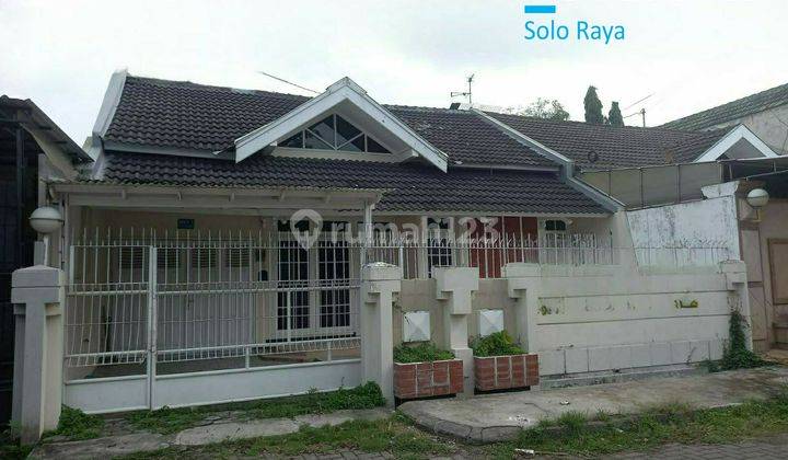 Rumah Siap Huni Bersih Terawat Di Perumahan Bergengsi Di Solo Baru. 1