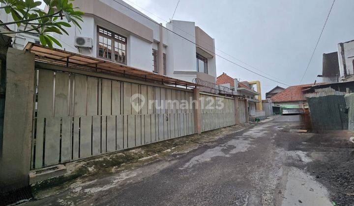 Rumah Mewah Megah 2,5 Lantai Full Furnish Di Kawasan Loji Wetan Menteng Nya Solo 2