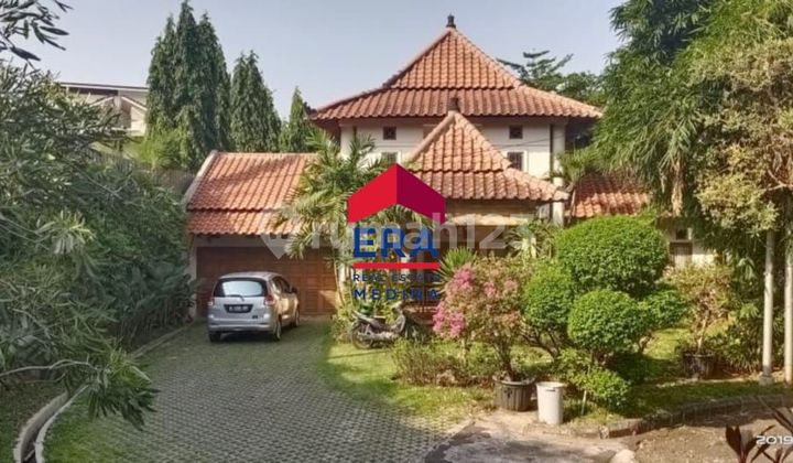 Joglo style house in Bintaro
