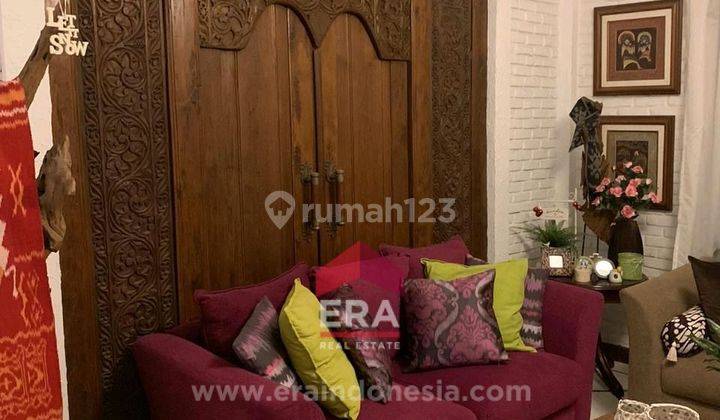 Di  rumah etnik di Bintaro 2