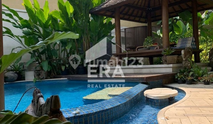 Rumah etnik keren di Bintaro Jaya