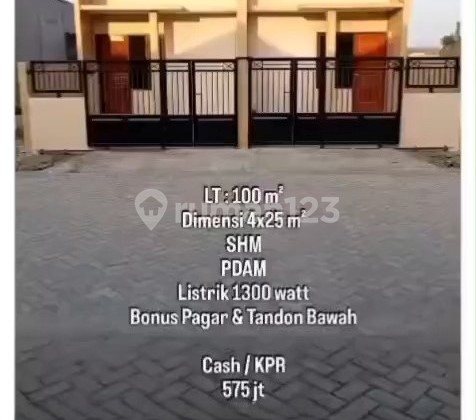 New Minimalist House in Jeruk Wage Street Area, Sidoarjo 2