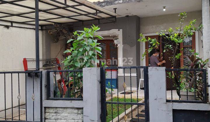 Dijual Cepat rumah Raffles Hills 2 Lantai dekat Transtudio Cibubur 1