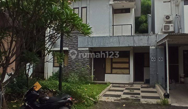 Dijual cepat rumah 2 lantai dekat sekolah di legenda wiasata 2