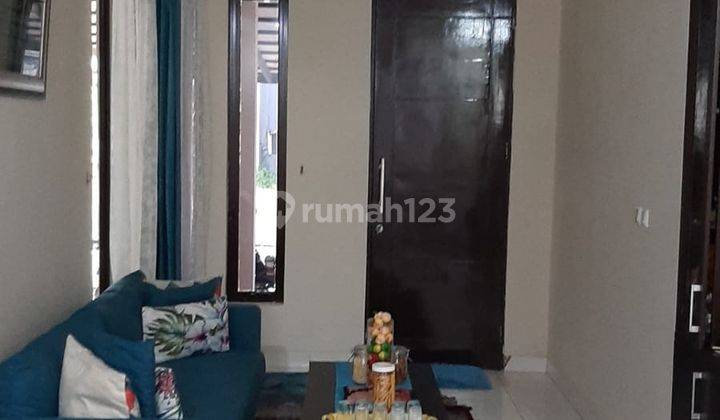 Dijual rumah 2 lantai di perumahan real estate legenda wisata  2