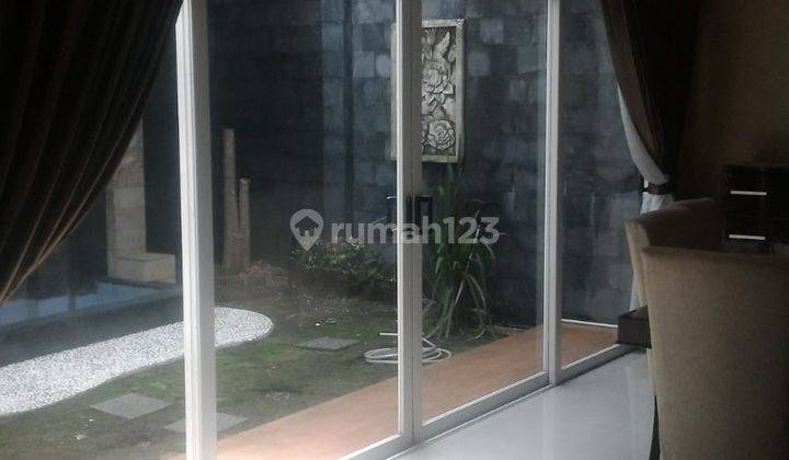 Dijual rumah posisi depan taman cluster dekat Mall Living world 2