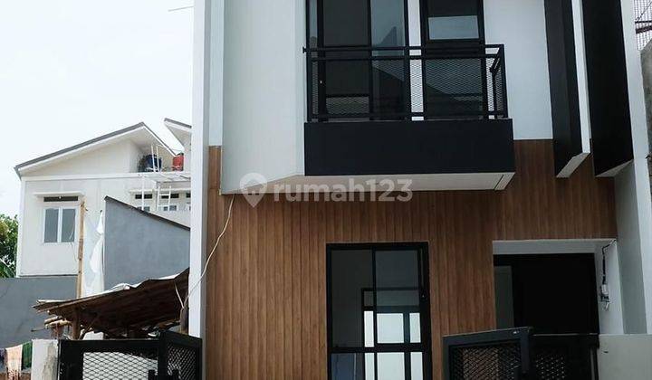 Dijual rumah 2 lantai bagus siap huni dekat plaza Cibubur  2