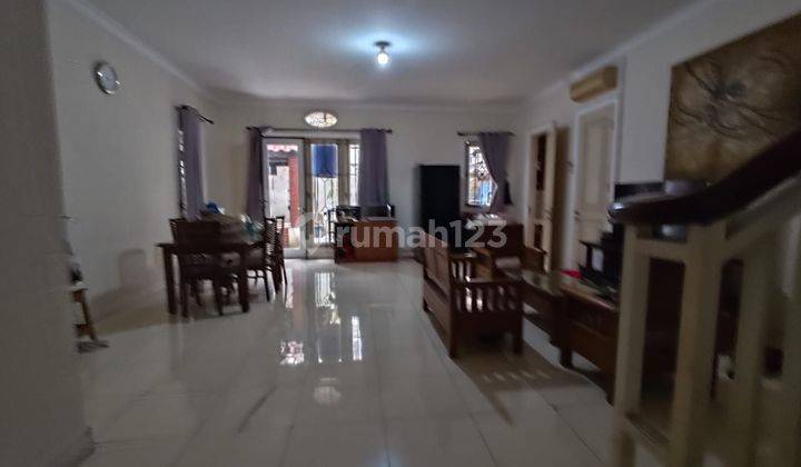 Dijual Rumah 2 Lantai Samping Mall Kota Wisata 2