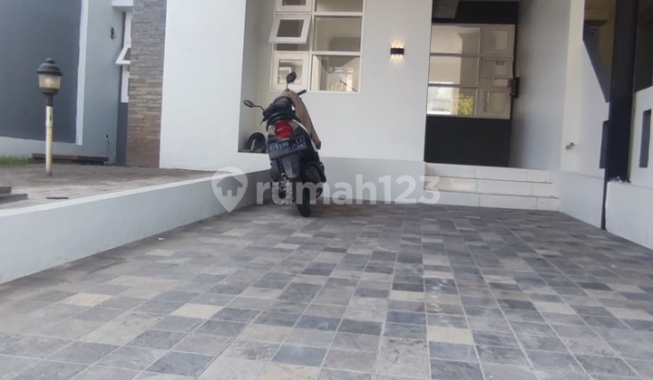 Dijual Rumah 2 Lantai Dekat Akses Toll Nagrak  2
