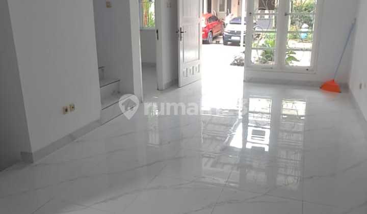 For Sale Ready-to-Occupy House Near Sports Center Kota Wisata 2