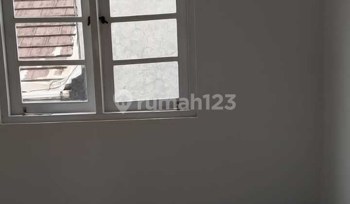 Dijual Rumah Dekat Kawasan Pergudangan Commpark Kota Wisata 2