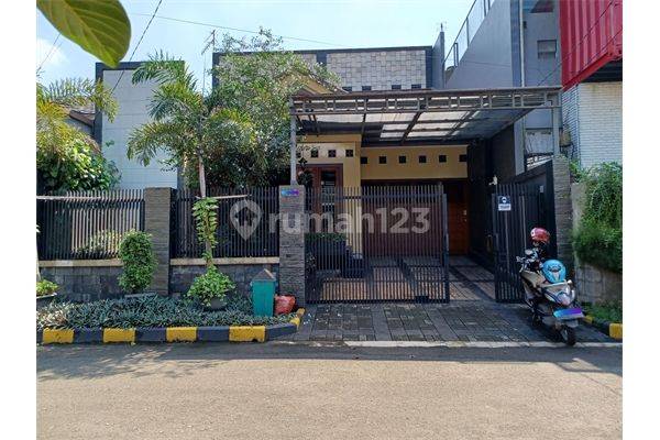 Rumah di cikunir Harga Nego Strategis Nyaman full Furnish  1