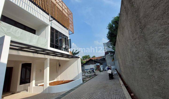 Rumah Aparthouse 3 lt Baru Cantiq di Jatibening  2