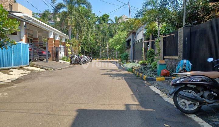 Rumah 1,5 Lt di Cikunir luas terawat kokoh siap huni  2