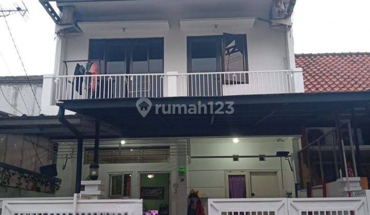 Rumah 2 Lt di Cikunir Bekasi Terawat semi Furnish Nyaman  2