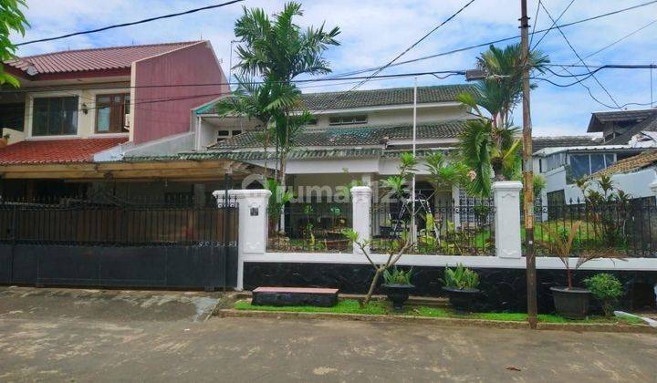 Rumah 2lt Jatiwaringin luas taman depan dan belakang 1