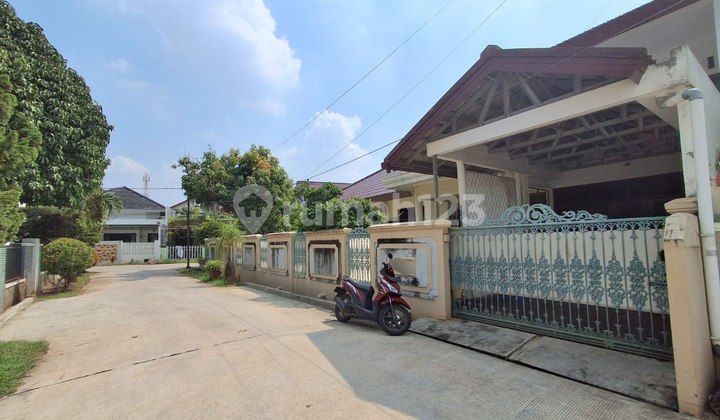 Rumah Di Jatiwaringin Luas Terawat Lokasi Strategis  2