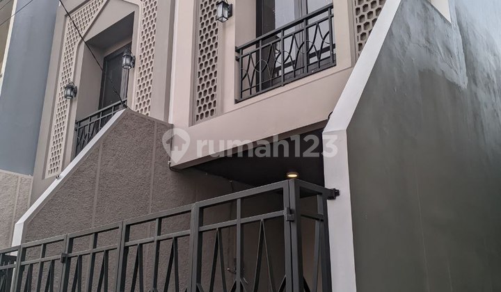 Rumah Baru Murah Di Otista Design Khas Timur Tengah