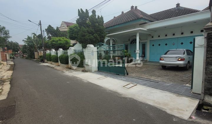 Rumah Luas Strategis Sirkulasi Udara Bagus di Pondok Kelapa Jaktim